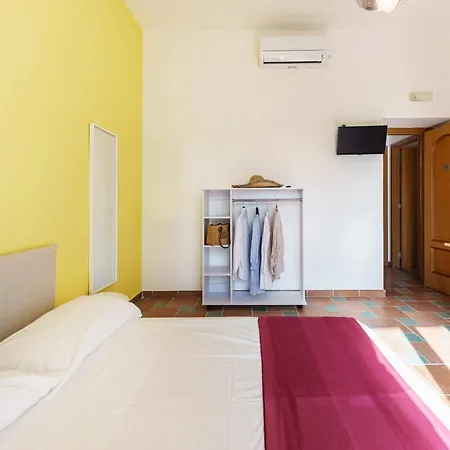 Le Grand Bleu - Gioia Apartments Procida Exterior photo