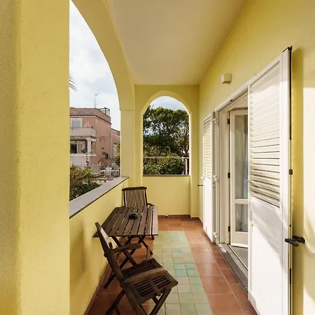 Le Grand Bleu - Gioia Apartments Procida Exterior photo