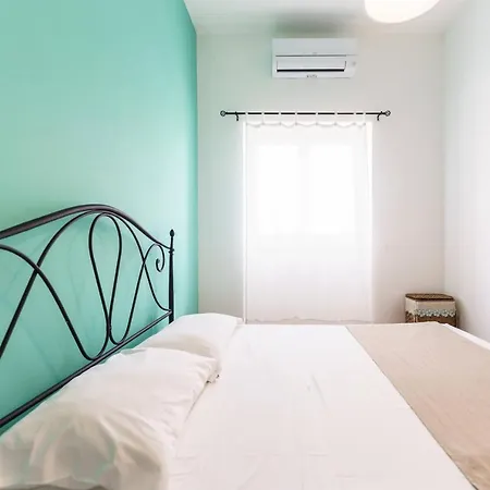 Le Grand Bleu - Gioia Apartments Procida Exterior photo