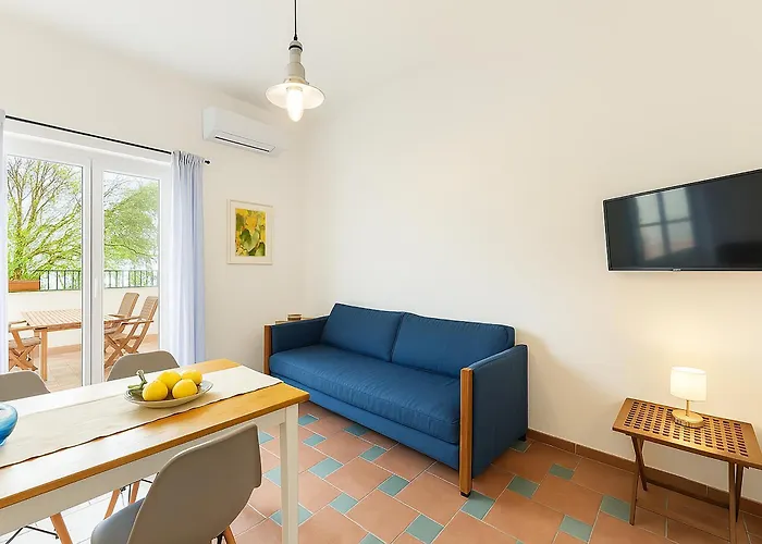 Le Grand Bleu - Gioia Apartments